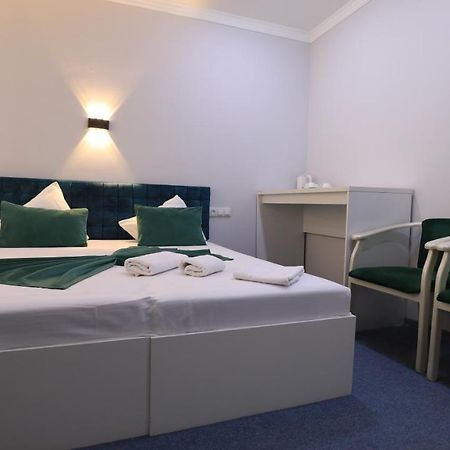 Sharq Hotel Urgencz Zewnętrze zdjęcie