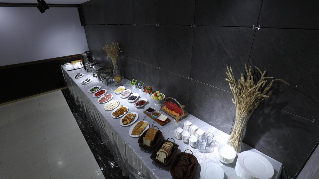 Sharq Hotel Urgencz Zewnętrze zdjęcie